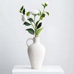 Vase Blanc Moucheté Forme Cruche avec Anse - Vignette | Vase Cute