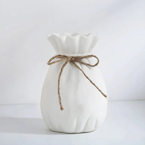Vase Bourse Blanc avec Cordon en Céramique présentation du modèle A sans fleurs.