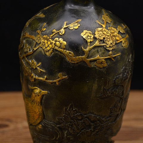 Vase Chinois Motifs Oiseaux Dorés présentation des détails des motifs.