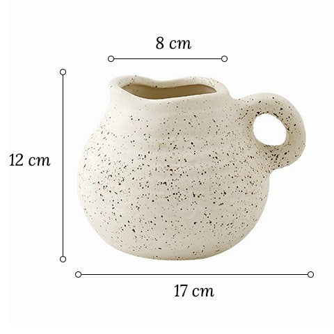 Vase cruche vintage blanc moucheté en céramique dimensions du modèle C sur fond blanc.