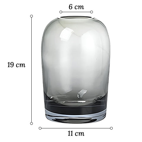 Vase décoratif gris ou blanc transparent en verre dimensions du modèle A sur fond blanc.