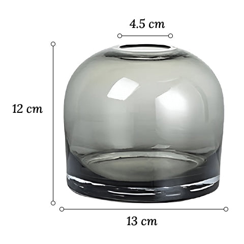Vase décoratif gris ou blanc transparent en verre dimensions du modèle B sur fond blanc.