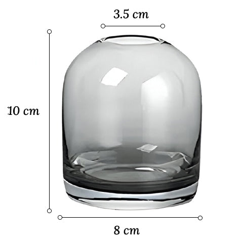 Vase décoratif gris ou blanc transparent en verre dimensions du modèle C sur fond blanc.
