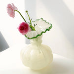 Vase Élégant Rond avec Col Forme Feuille Dentelée - Vignette | Vase Cute