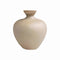 Vase en grès beige couleur naturelle modèle A sur fond blanc.