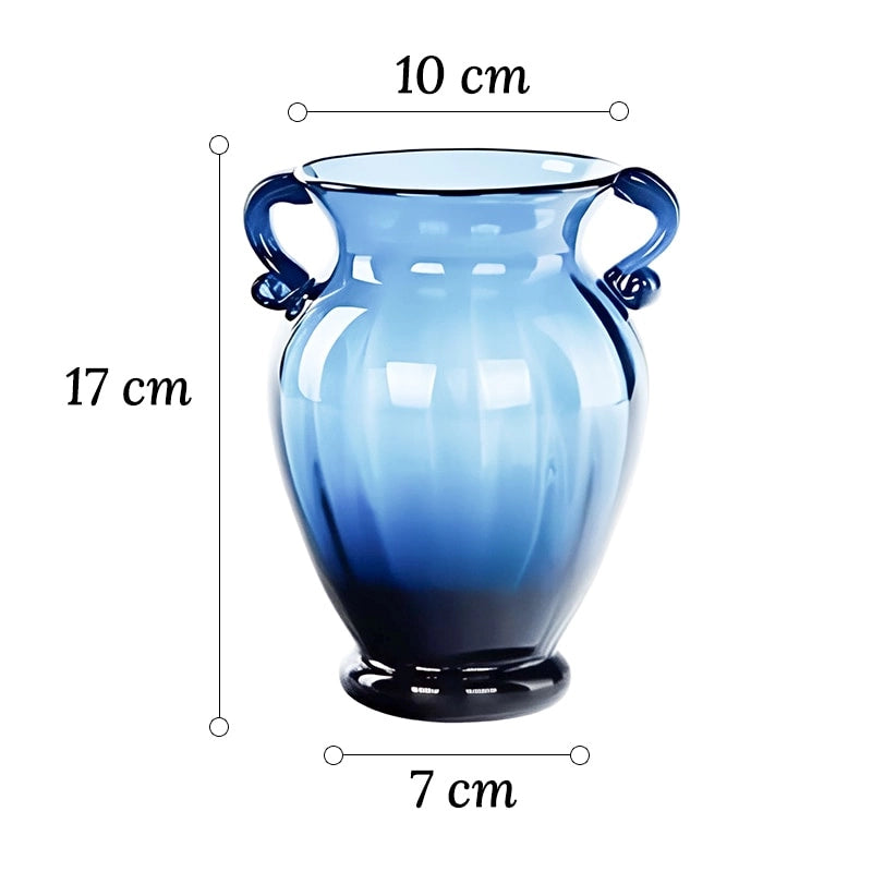 Vase Moderne Amphore Bleu avec Anses dimensions 17cm sur fond blanc.