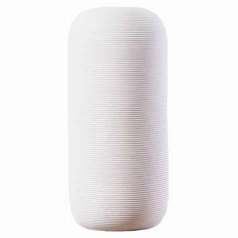 Vase moderne blanc strié en céramique modèle A.