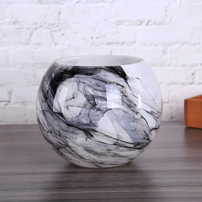 Vase Motif Marbre Rond Élégant en Verre présentation du modèle petit 15cm sans fleurs.