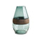 Vase Ovale Transparent avec Anneau en Bois Décoratif sur fond blanc sans fleurs.