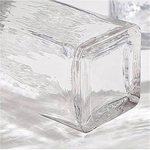 Vase Rectangulaire Opalisé Bordure Dorée en verre présentation des détails du dessous.