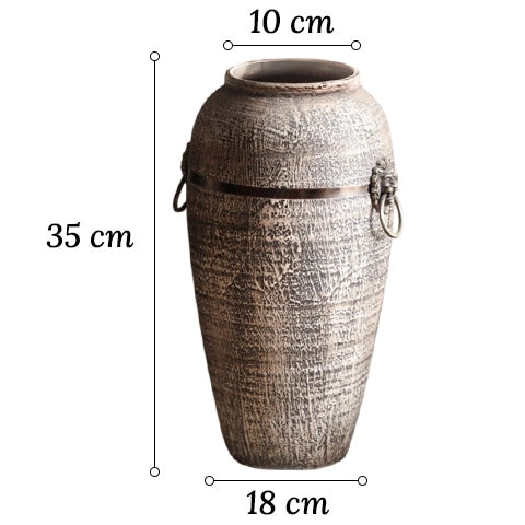 Vase Rétro Cerclage Cuivré avec Poignées Têtes de Lion en Céramique dimensions du modèle L sur fond blanc.