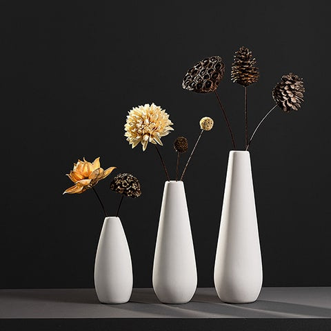 Vase tendance blanc nordique en céramique présentation tous les modèles avec fleurs séchées.