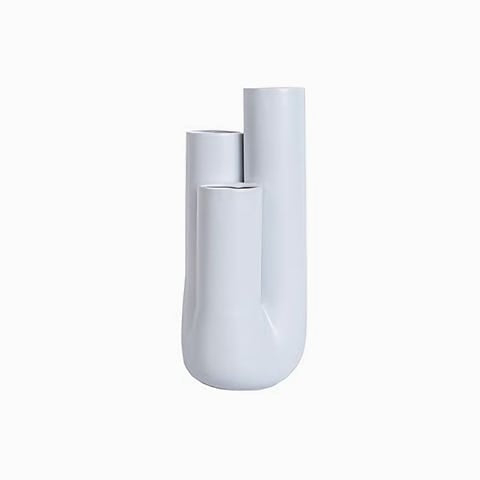 Vase trois tubes modèle blanc.