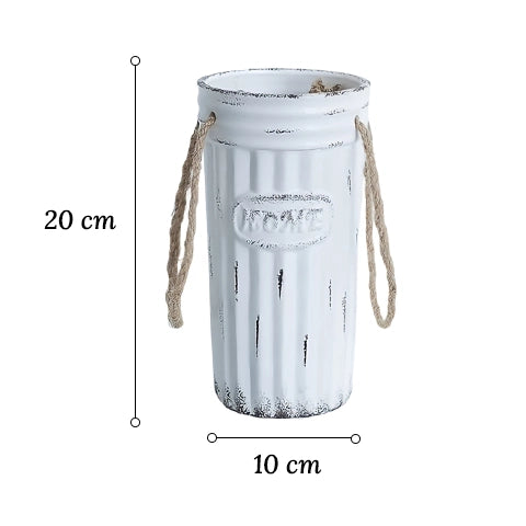 Vase vieilli pot à fleurs pastel avec lien de chanvre en céramique dimensions sur fond blanc.