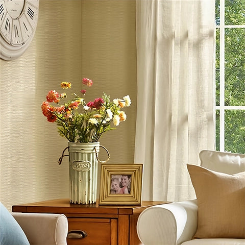 Vase Vieilli Pot à Fleurs Pastel avec Lien de Chanvre en céramique, présentation du modèle blanc sur un meuble avec bouquet de fleurs.