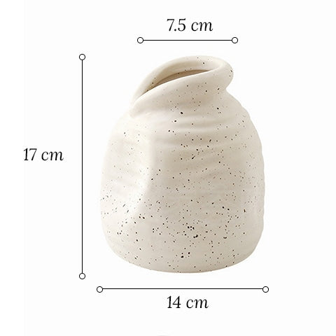 Vase vintage blanc moucheté en céramique dimensions du  modèle B sur fond blanc.