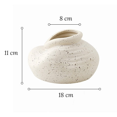 Vase vintage blanc moucheté en céramique dimensions du  modèle C sur fond blanc.