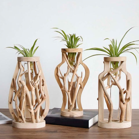 Vase soliflore artisanal en Bois et verre, mise en scènes des Styles H, E et D avec plantes en hydroponie.
