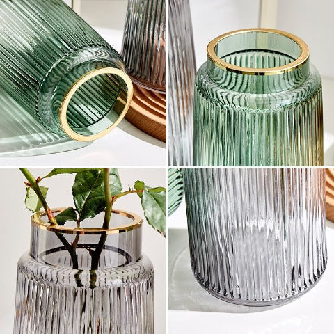 Vase rayé de couleur avec bordure liseré doré en Verre décoratif Modèles Vert S et Gris S, aperçu gros plan sur lèvre dorée du vase et base du vase modèle gris.