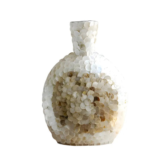 Grand Vase de Luxe Écailles Dorées sur fond blanc sans fleurs.