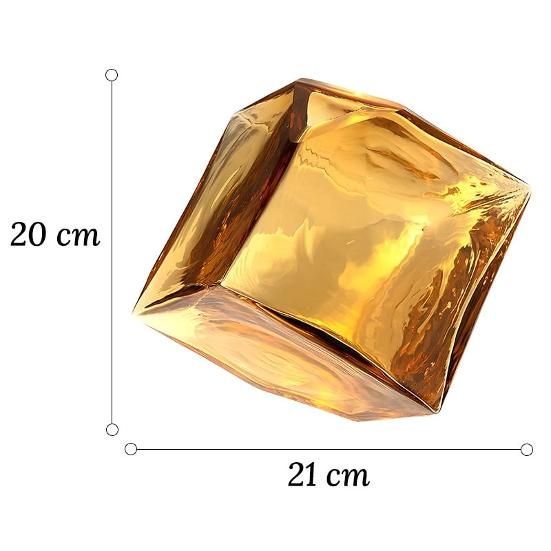 Soliflore Ambre Cubique Translucide Hydroponique dimensions du modèle Grand 20cm sur fond blanc.