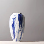 Vase Artistique Blanc aux Motifs Bleus Peint à la Main - Vignette | Vase Cute