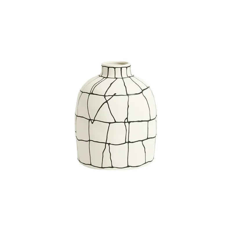 Vase Artistique Blanc aux Lignes Abstraites Noires, présentation du modèle B sur fond blanc sans fleurs.
