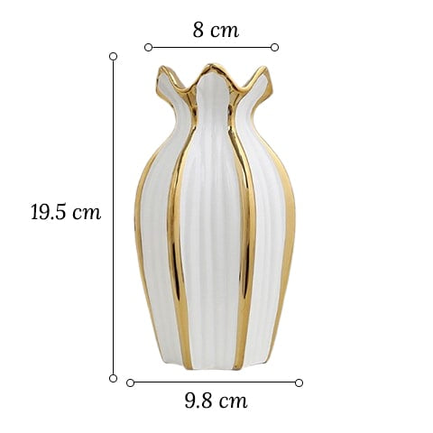 Vase blanc design chaloupé lignes dorées en céramique dimensions sur fond blanc S