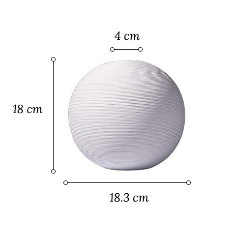 Vase boule blanc minimaliste en céramique dimensions du modèle M sur fond blanc