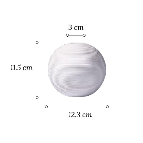 Vase boule blanc minimaliste en céramique dimensions du modèle S sur fond blanc