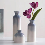 Vase Bouteille Blanc et Bleu Peint à la Main - Vignette | Vase Cute