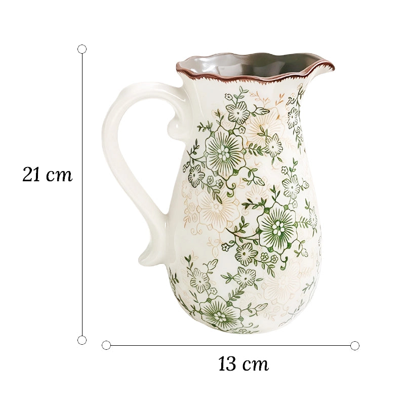Vase Cruche Ancienne Col Ondulé Motif Floral, dimensions du modèle grand 21 cm sur fond blanc sans fleurs.