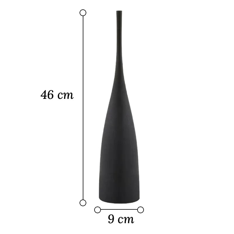 Vase Design Moderne Noir ou Blanc dimensions du modèle noir grand 46cm sur fond blanc.