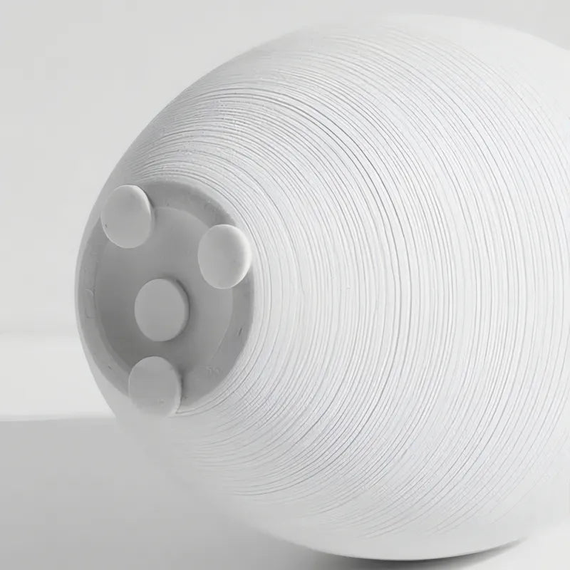 Vase Design Moderne Noir ou Blanc présentation détails du pied du modèle blanc moyen.