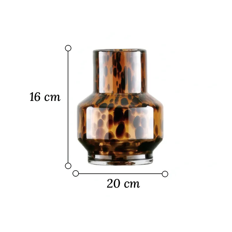 Vase Léopard Translucide dimensions du modèle B 16cm sur fond blanc.
