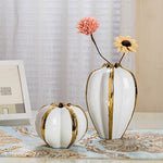 Vase luxueux blanc brillant orné de doré   (Céramique) - Vignette | Vase Cute