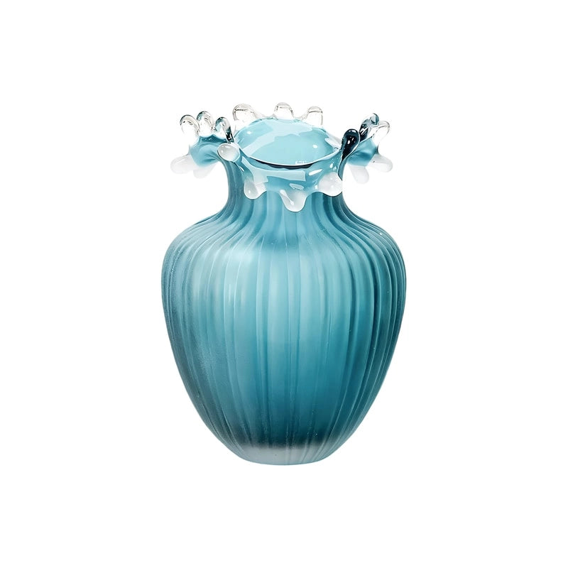 Vase Luxueux Rayé Bleu Givré Col Ondulé presentation du modèle M sans fleurs sur fond blanc.