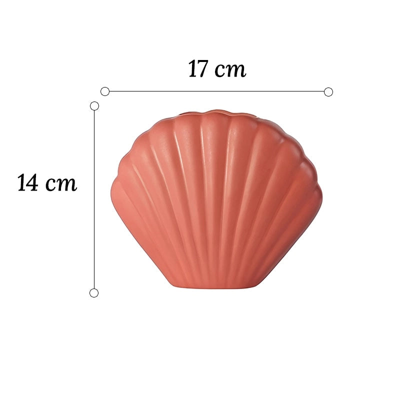 Vase Moderne Coquille Saint-Jacques Couleur rose dimensions 14cm sur fond blanc.