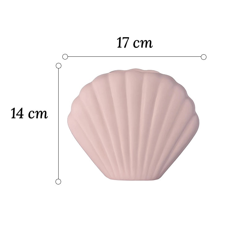 Vase Moderne Coquille Saint-Jacques Couleur violet dimensions 14cm sur fond blanc.