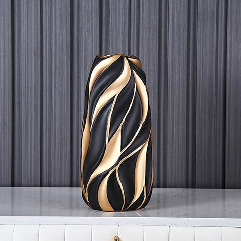 Vase noir motif flammes dorées en céramique modèle noir grand présentation