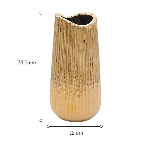 Vase raffiné rayé doré en Céramique dimensions du modèle Moyen sur fond blanc