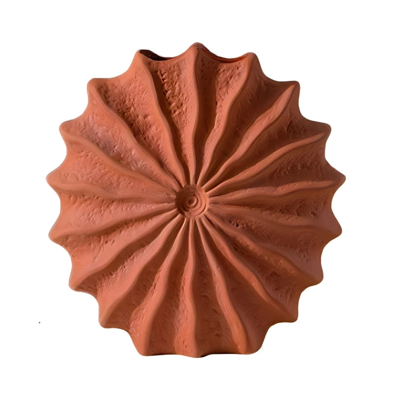 Vase Rond Rouge Forme Coquille Hérisson de Mer présentation du modèle Petit sans fleurs sur fond blanc.
