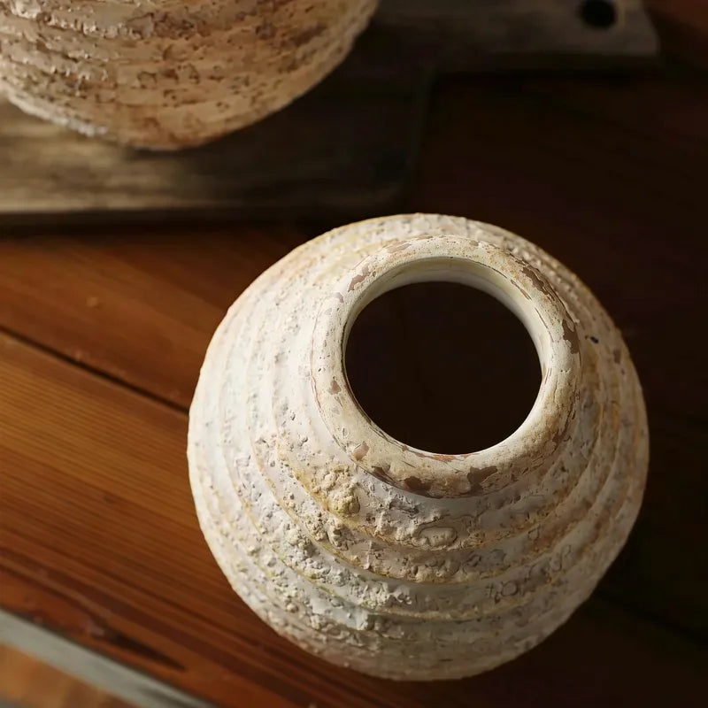 Vase Rustique Beige Cerclages Horizontaux, présentation du modèle S, détails, vue du dessus.