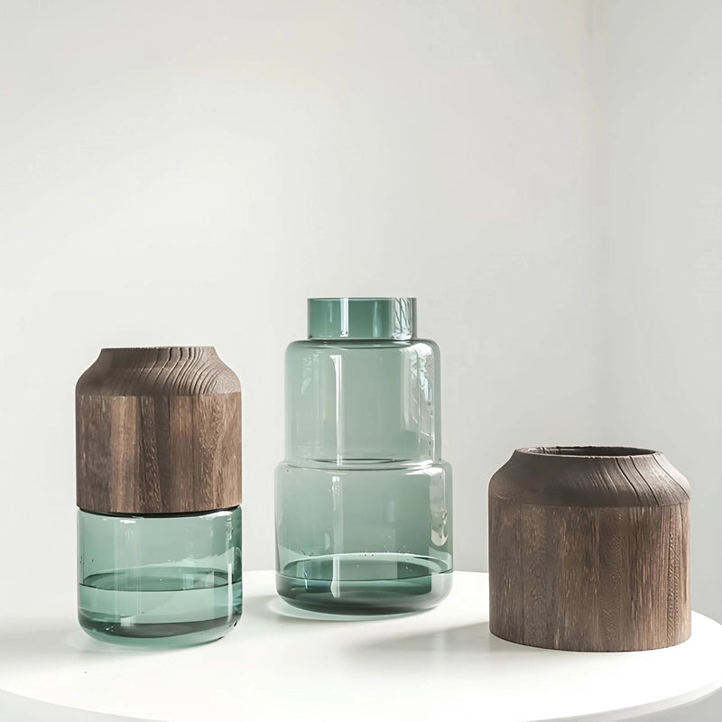 Vase Tubulaire Transparent Bi-Matières présentation de tous les modèles sans fleurs sur une table blanche.