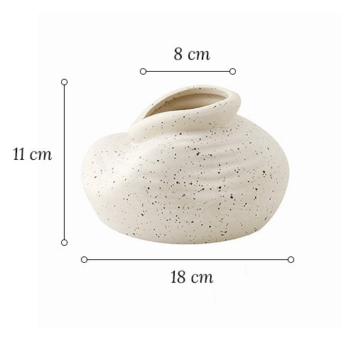 Vase vintage blanc moucheté en céramique dimensions du  modèle C sur fond blanc