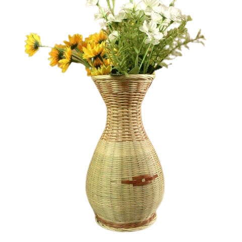 Vase bambou Style A présentation avec assortiment de fleurs