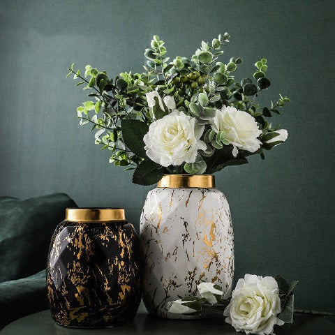 Vase créatif blanc ou noir doré en Céramique luxueux Modèles Noir S & Blanc M avec fleurs