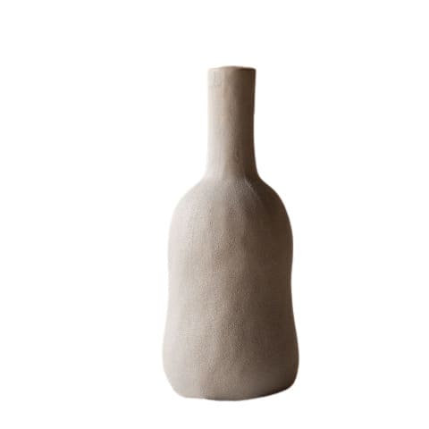 Vase Design poterie blanche vintage en Céramique Style D sur fond blanc