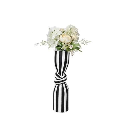 Vase noir et blanc présentation avec bouquet de fleurs modèle Petit