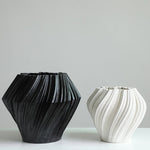 Vase torsadé black and white   (Céramique) - Vignette | Vase Cute